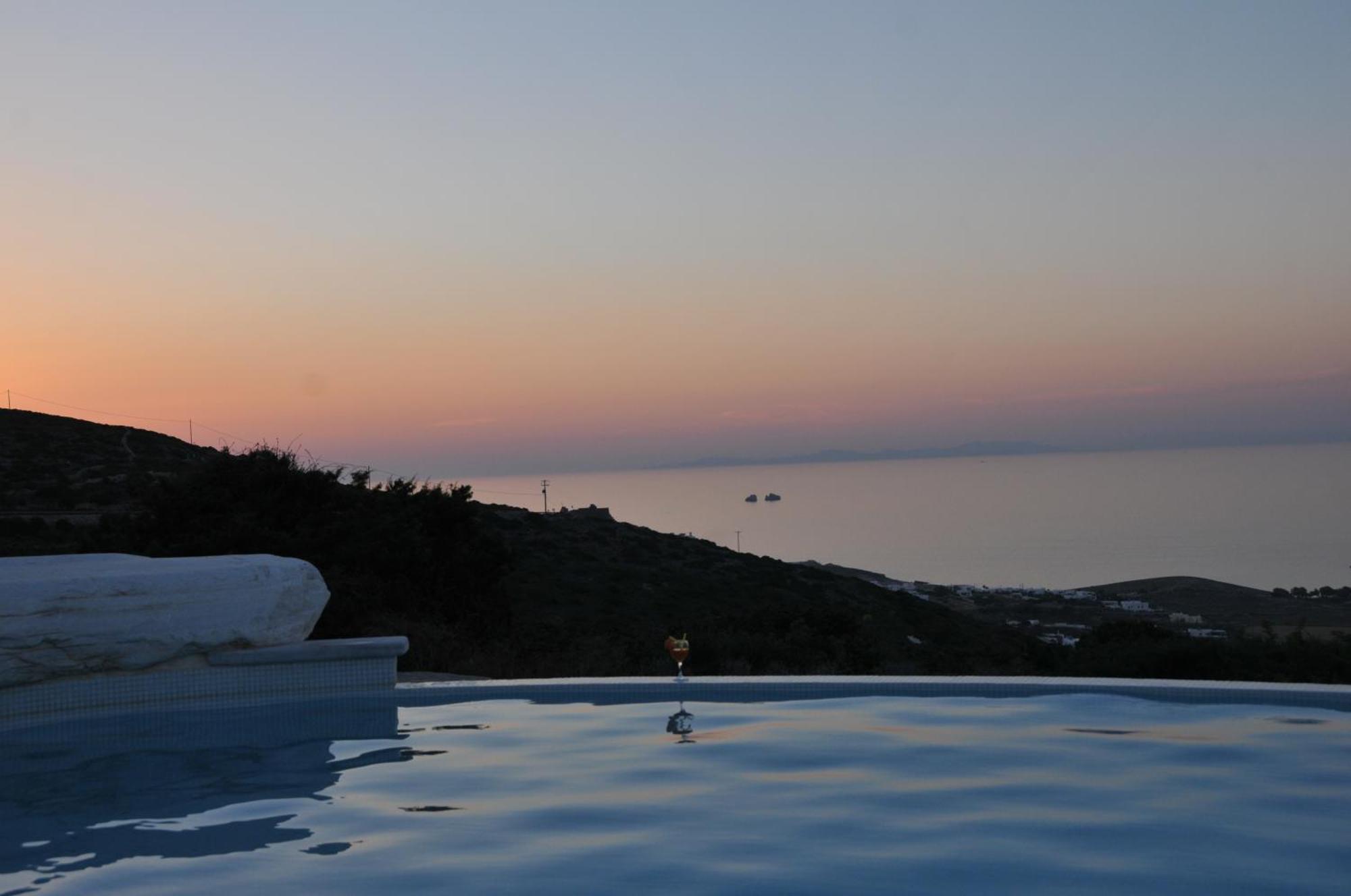 Villa Aeolos With 2 Private Pools Sarakíniko Esterno foto